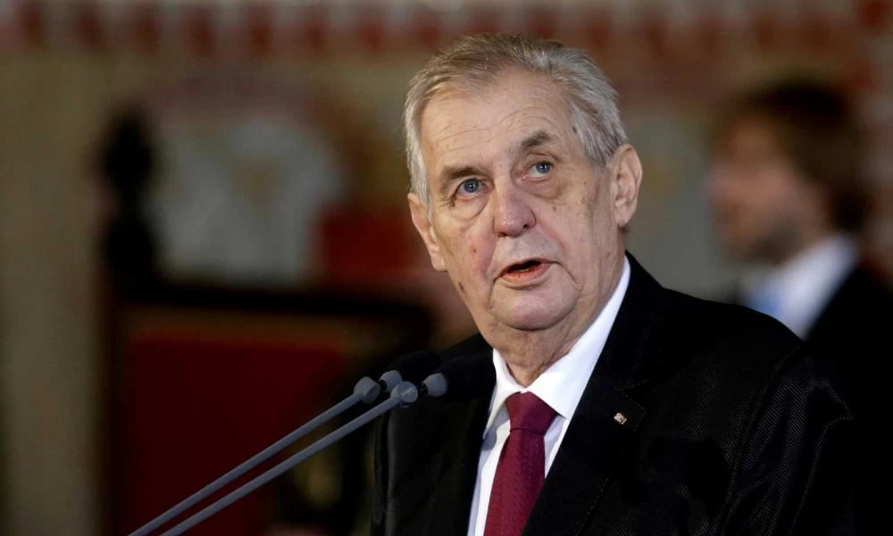 Μίλος Ζέμαν: Στο νοσοκομείο ο πρόεδρος της Τσεχίας μετά τις εκλογές